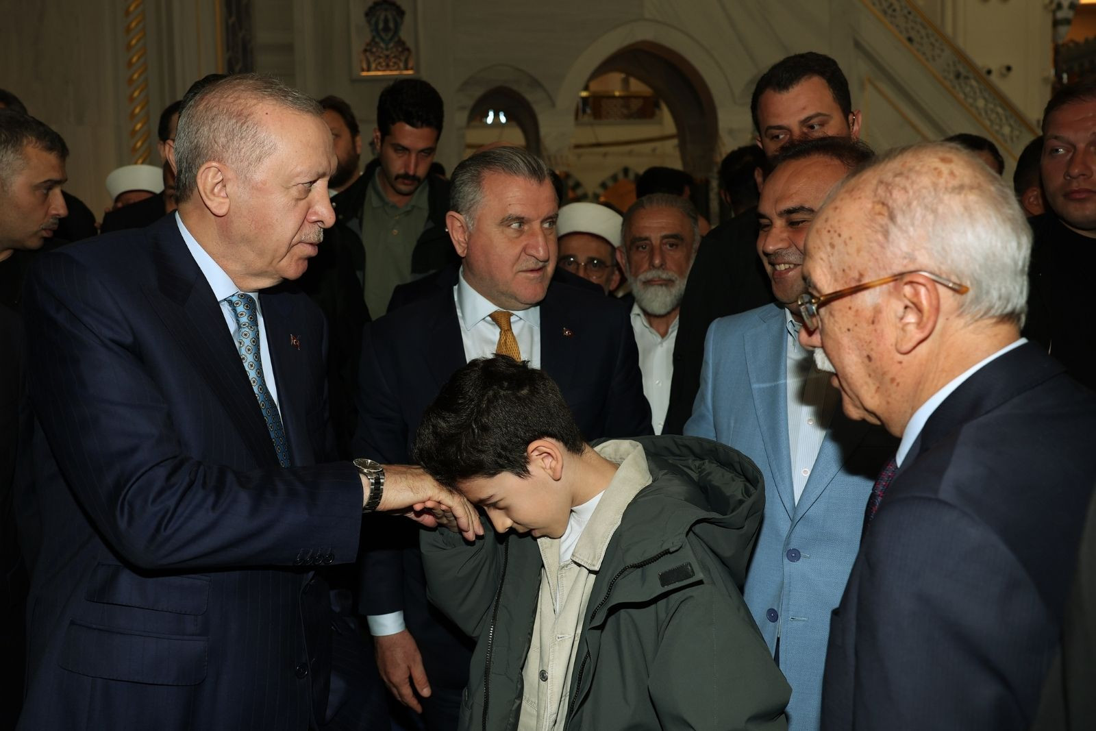 Cumhurbaşkanı Recep Tayyip Erdoğan'dan bayram namazında Gazze mesajı