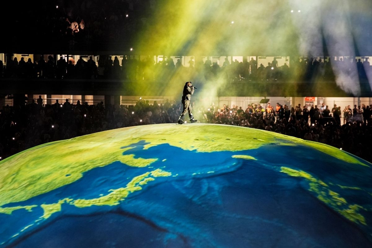 Kanye West, İstanbul'da verdiği ilk konserde izleyici rekoru kırdı