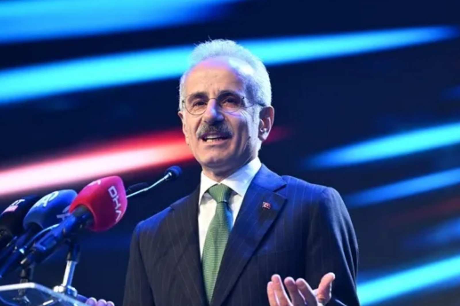 Süper hızlı demir yoluna paralel 276 km'lik yeni otoyol, Ankara-İstanbul arası 80 dakikaya düşecek