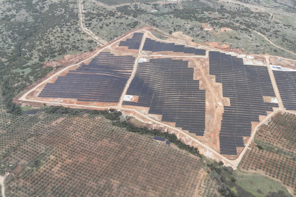 Şişecam'ın İş Enerji işbirliğiyle hayata geçirdiği GES tamamlandı