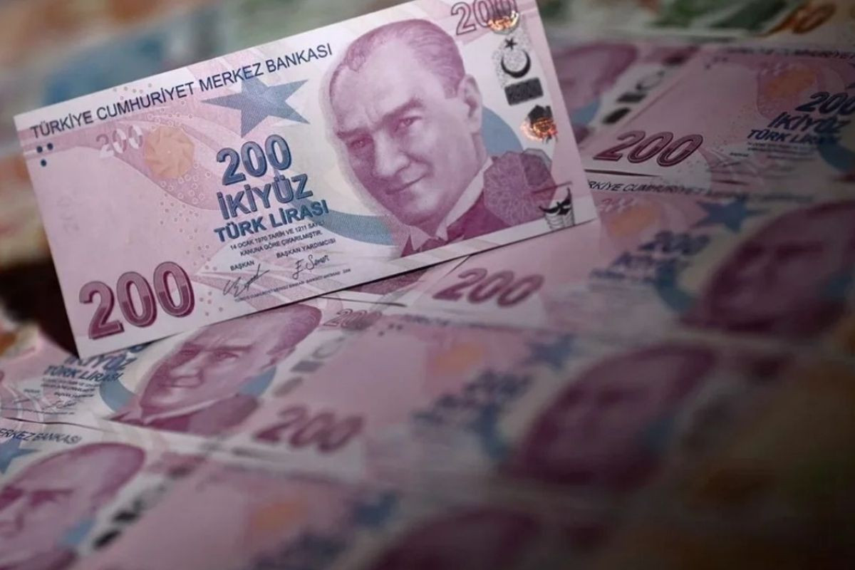 Hazine geçen ay 252 milyar açık verdi