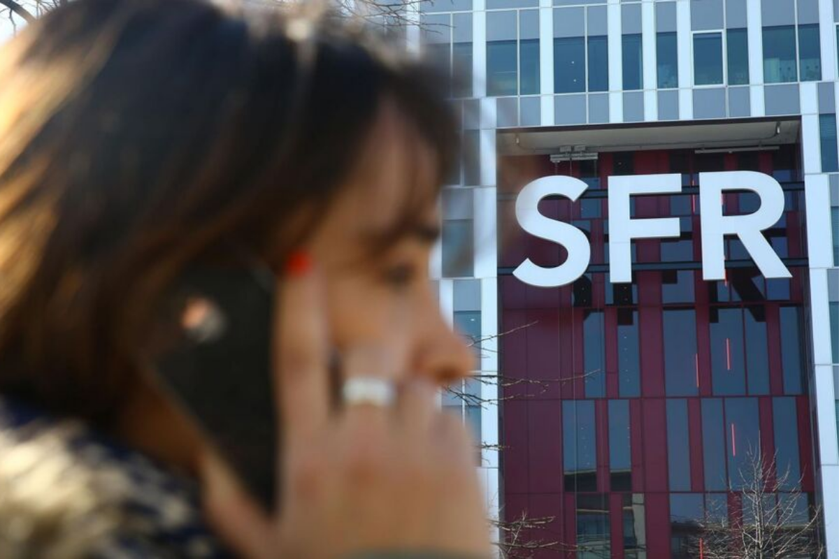 Fransa'da Bouygues liderliğindeki konsorsiyum mobil operatörü SFR’yi 23,44 milyar dolara satın alıyor