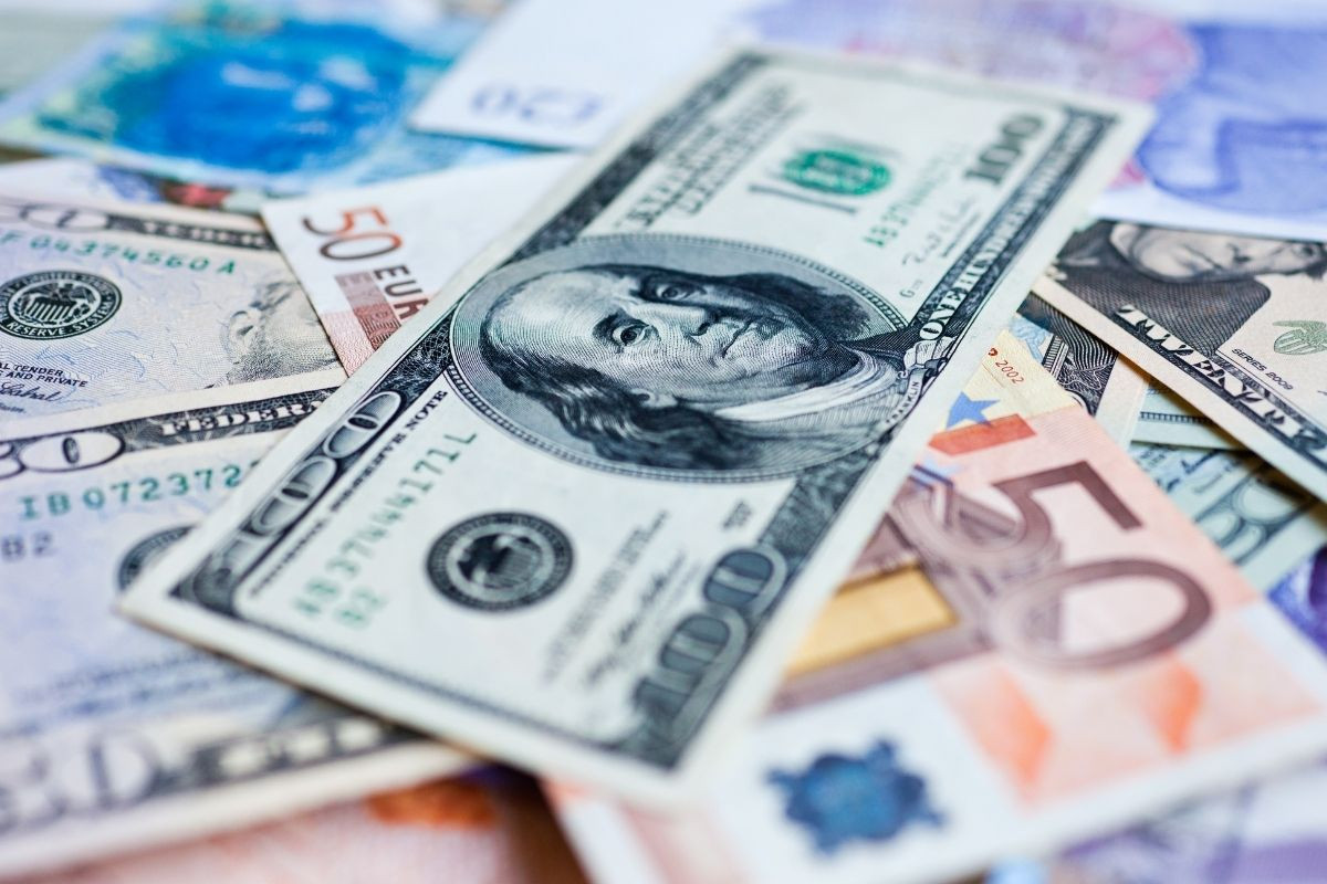 Reel efektif döviz kuru endeksi mayıs ayında 0,44 puan azalarak 105,55 oldu