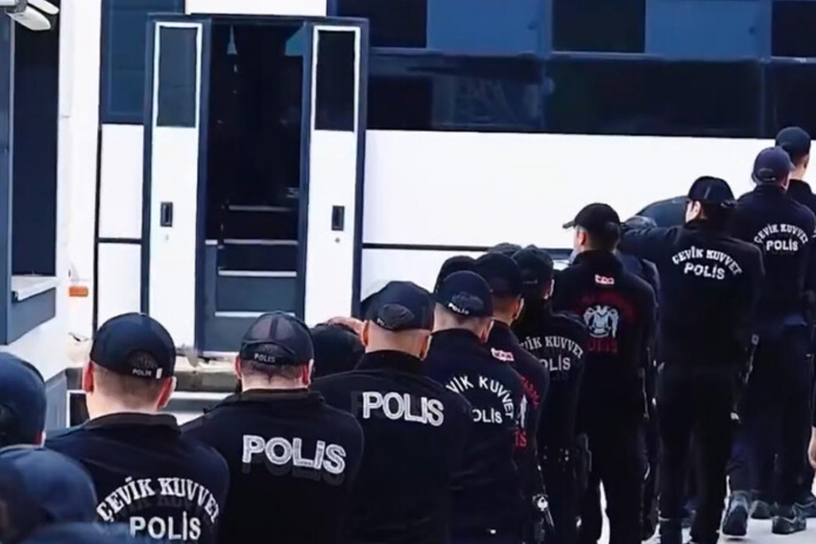 Ponzicilerin 'iftira' tuzağına iddianame, 14 şüphelinin 26 y