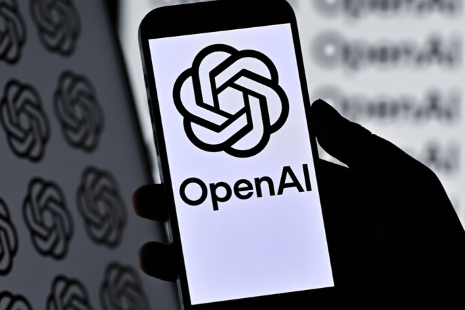 OpenAI ve CEO'su Sam Altman'a yapay zeka modeli ChatGPT'nin kullanıcılarını intihara teşvik ettiği suçlamasıyla dava açıldı