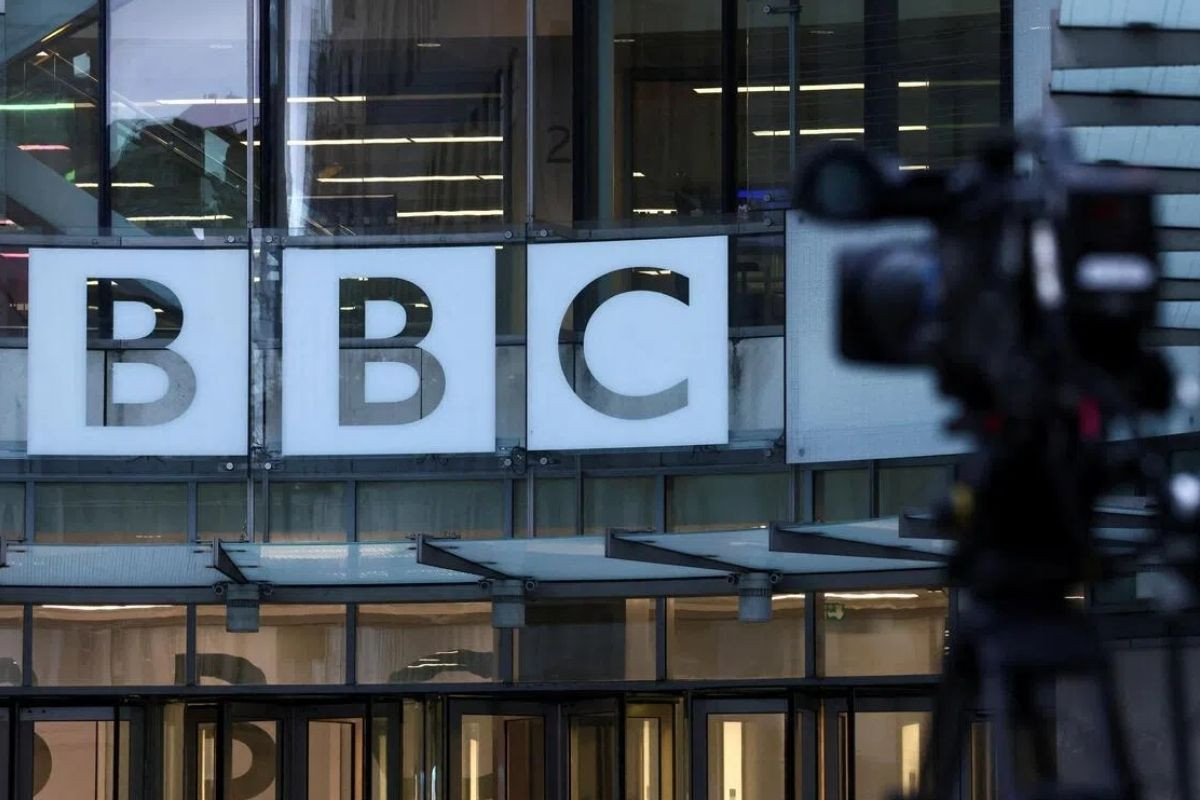 BBC, 500 milyon sterlinlik tasarruf planı kapsamında 550 kişinin işine son verecek