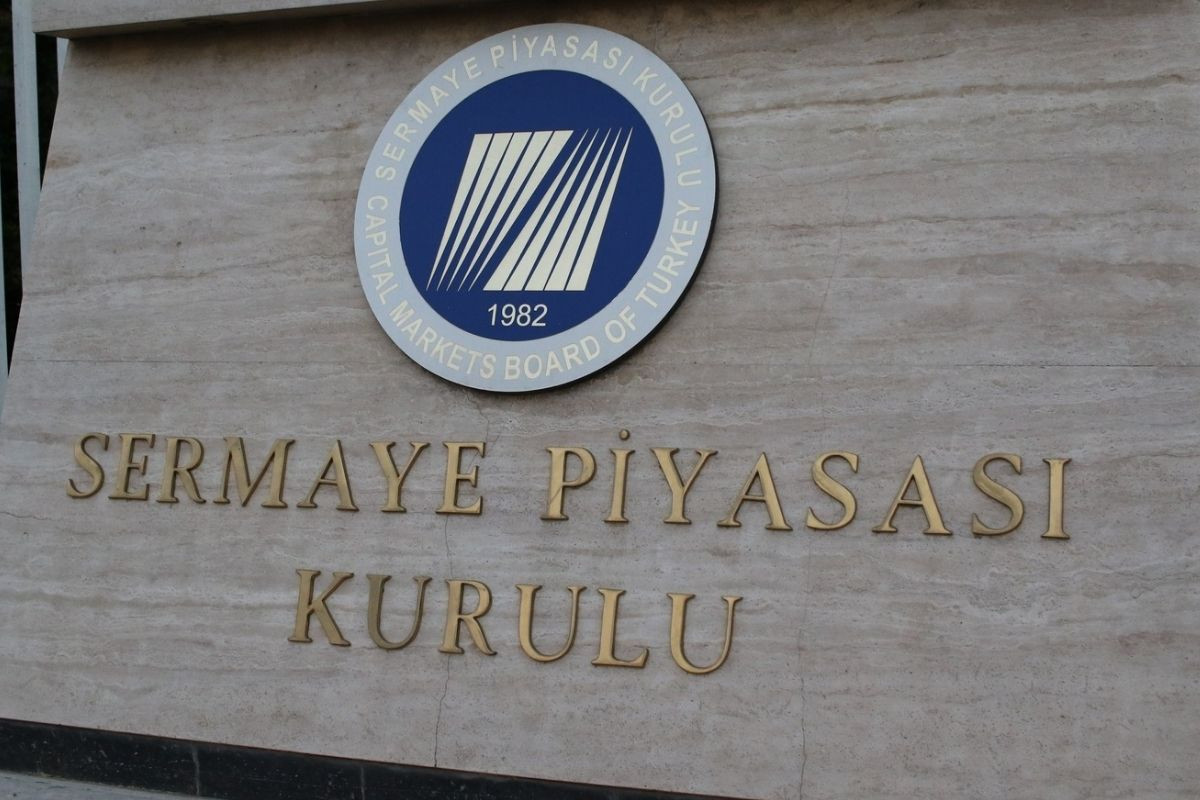SPK'dan 2 şirketin sermaye artırımına, 9 şirketin borçlanma aracı ihracına onay