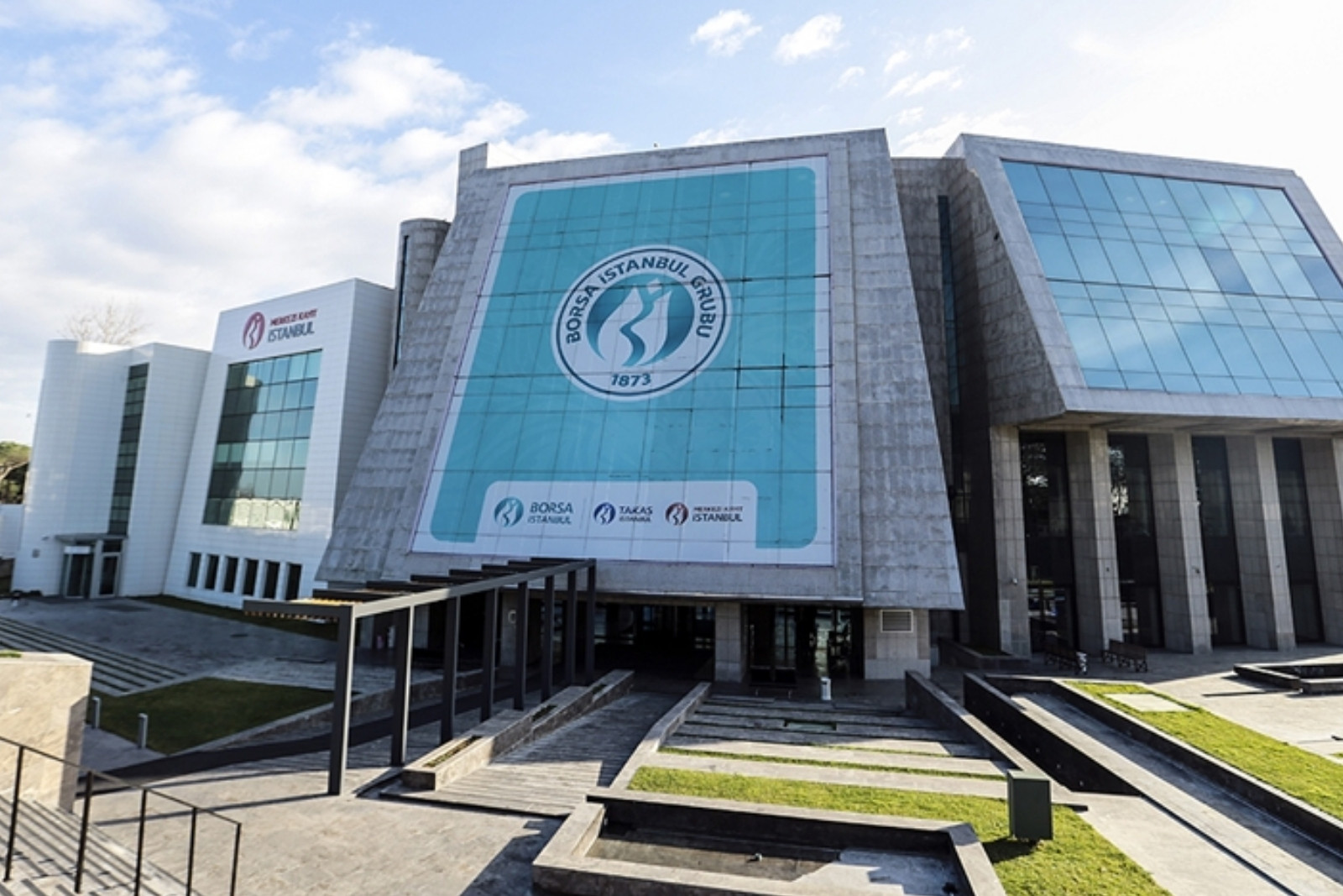 MSCI, Türkiye'nin bilgi akışı notunu düşürürken Borsa İstanbul'daki açığa satış yasağını eleştirdi