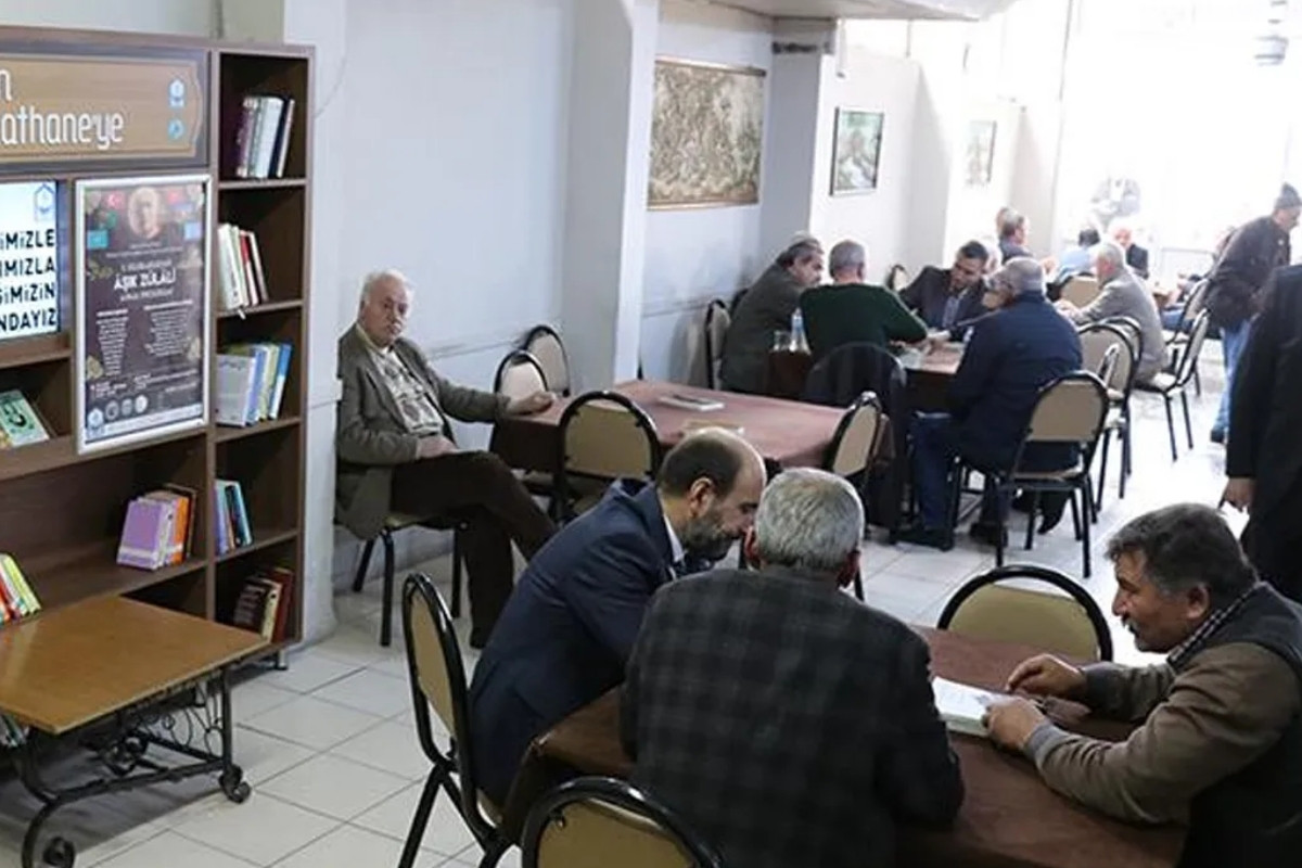 Yargıtay'dan emsal karar, sürekli kahvehaneye giden ve eşini ihmal eden koca ağır kusurlu sayıldı