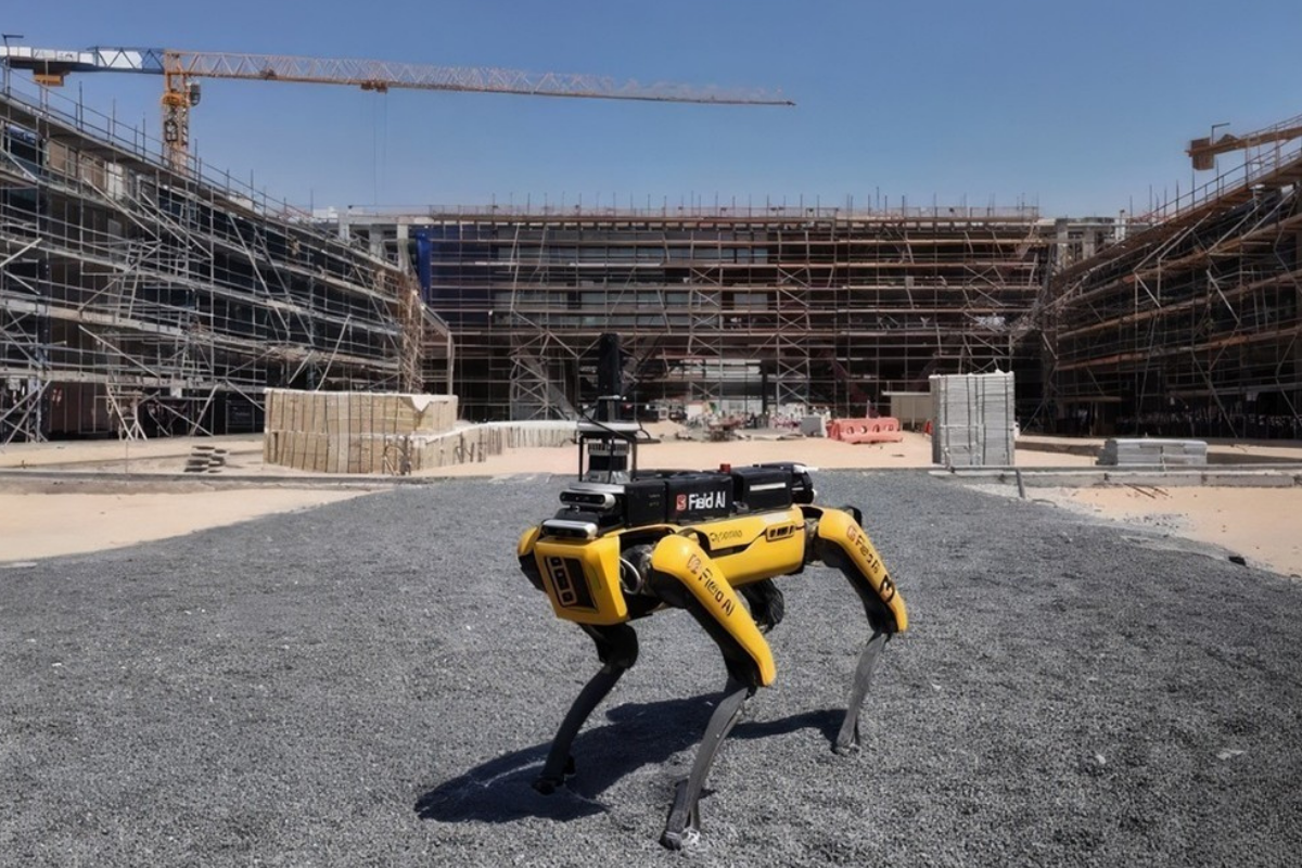 Dubai’de inşaat sahasına yapay zekâlı 'amele robotlar' iniyor