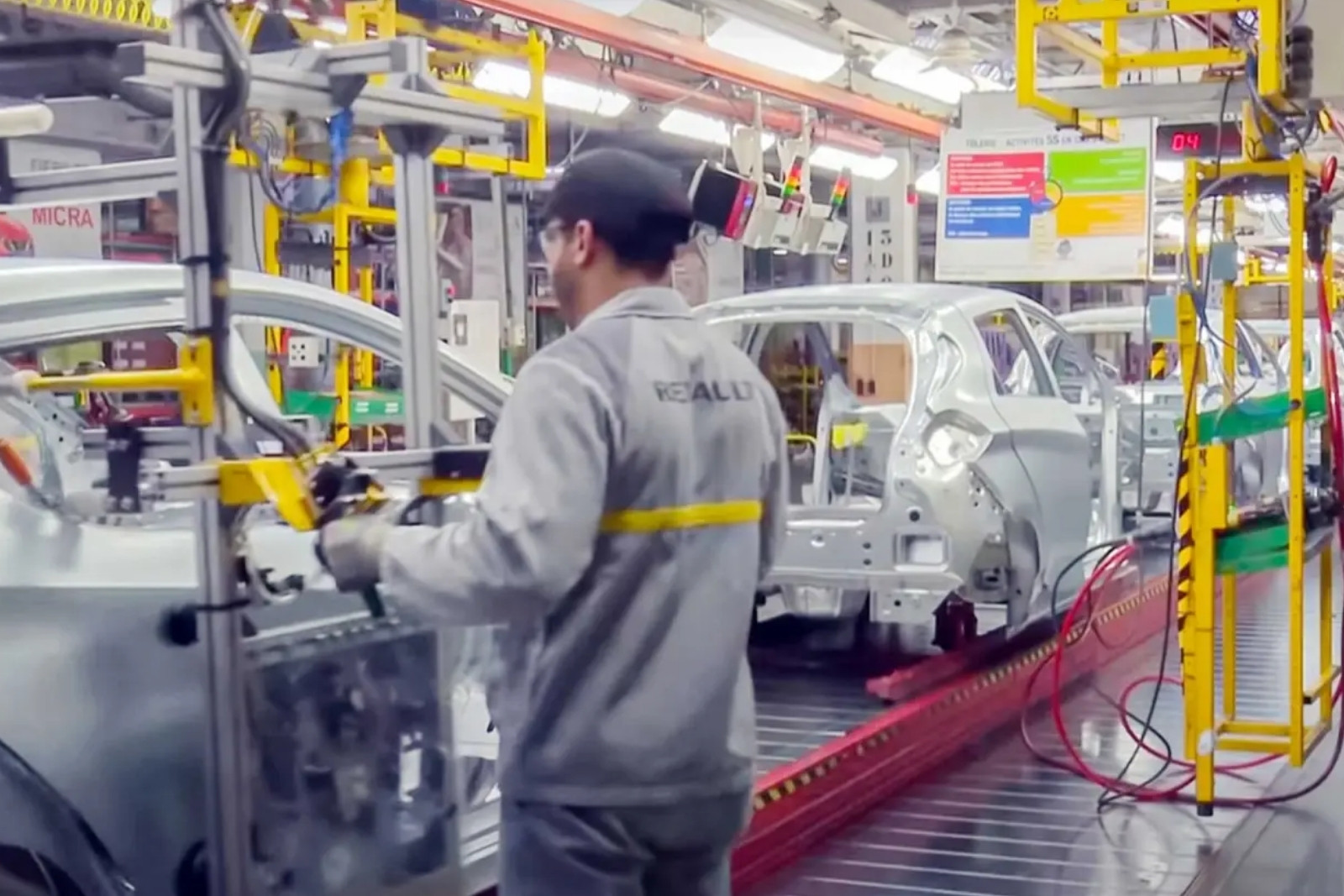 Avrupa’da işsizlik dalgası Renault'u da vurdu, 800 mühendisi işten çıkarıyor