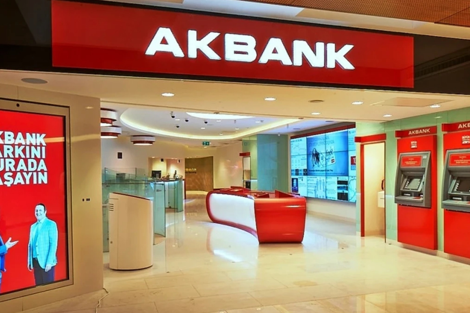 Akbank 3,26 milyar TL'lik kredi alacağını 514 milyon karşılığında sattı