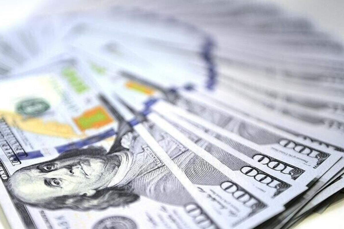Dolar, Japon yeni karşısında son 40 yılın rekorunu kırdı