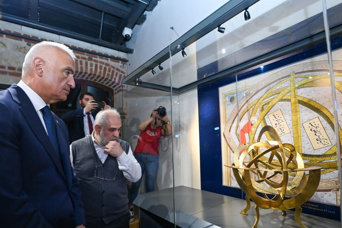 Takiyyüddin Rasıd'ın doğum yıl dönümü dolayısıyla açılan matematik ve astronomi sergisi Rami Kütüphanesi'nde sergileniyor