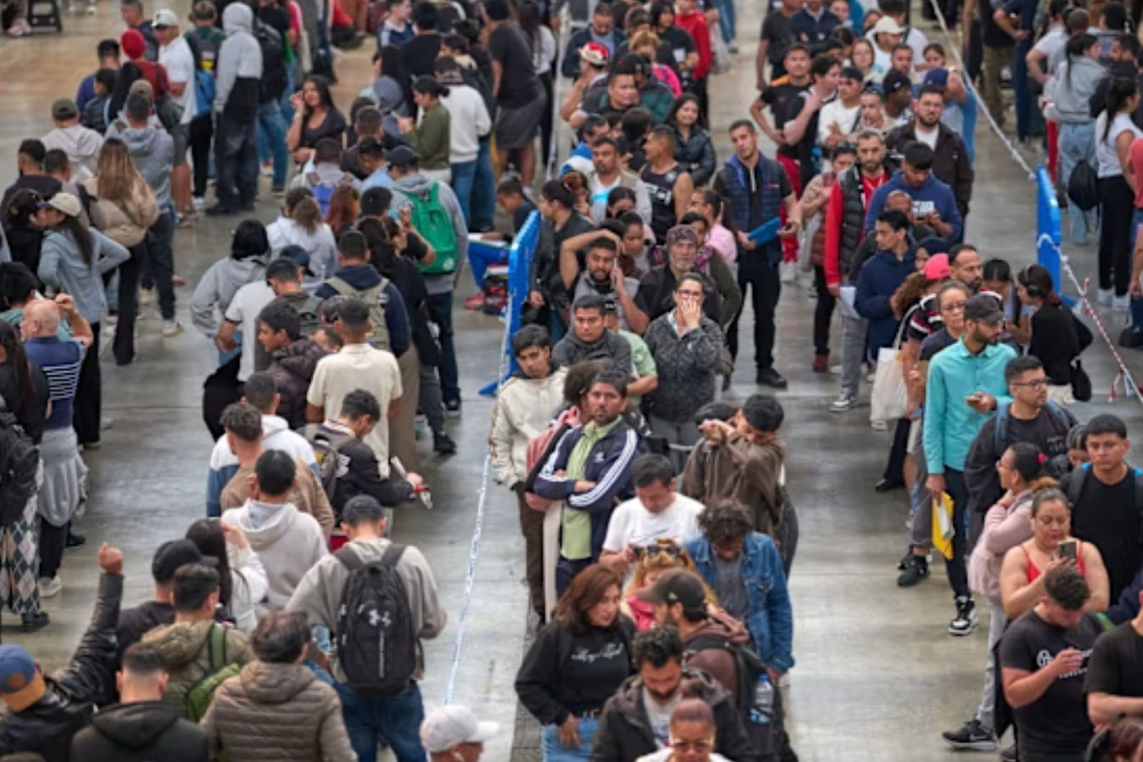 İspanya'daki göçmen affına 1,2 milyon kişi başvurdu