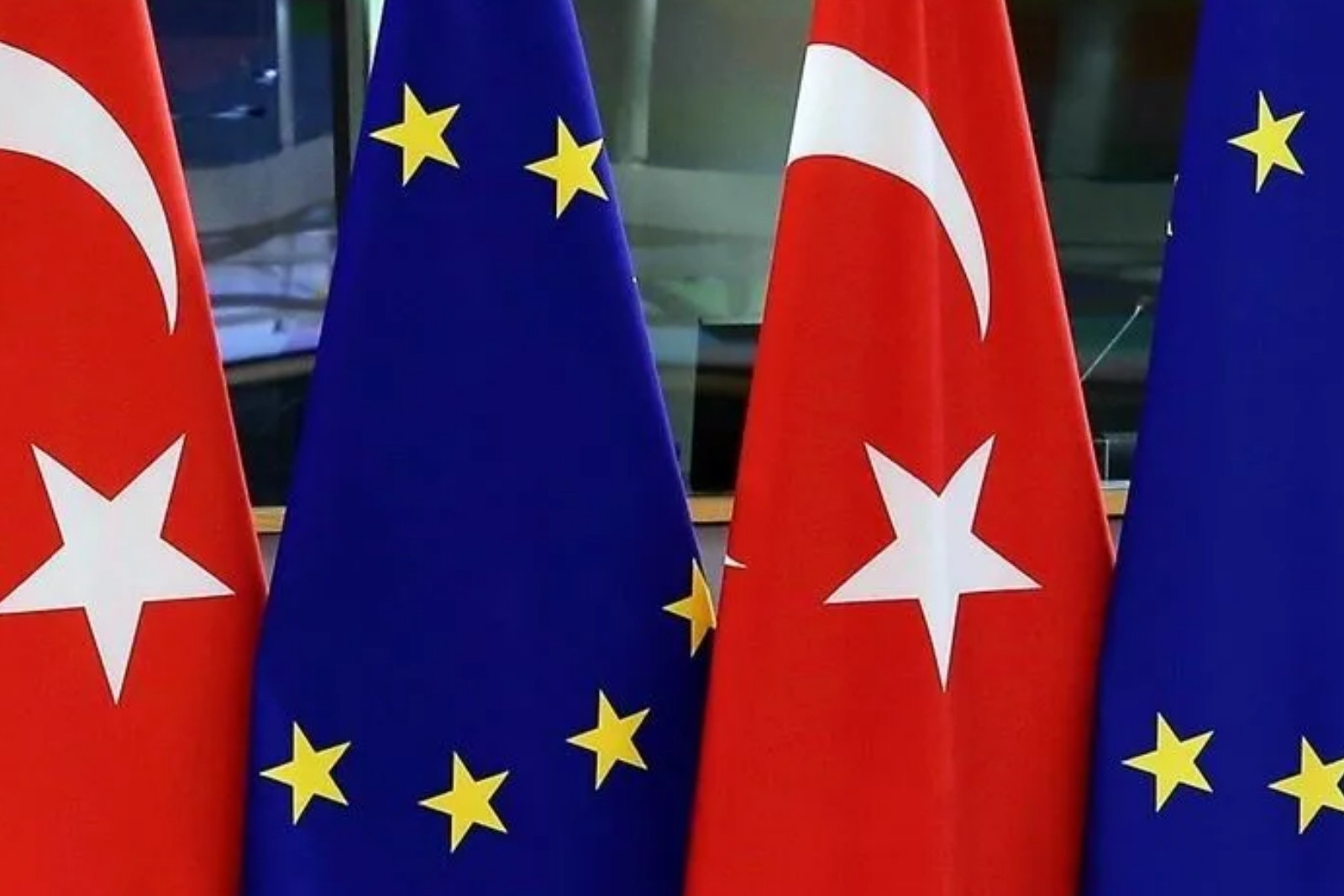 AB Komisyonu'ndan Türkiye açıklaması, ekonomik reform gündemi ve dezenflasyon süreci önemli