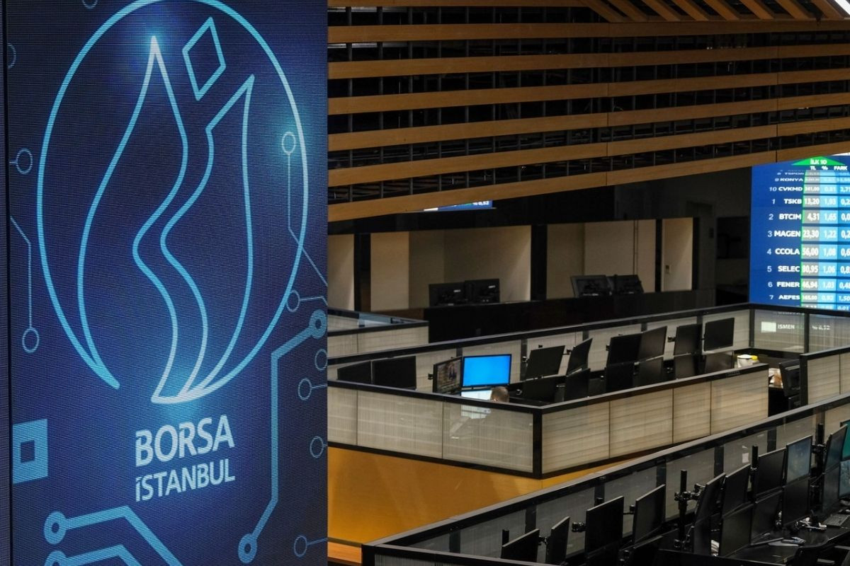 Bankacılık endeksi yüzde 3,25 değer kaybetti, BIST 100 endeksine dahil hisselerin 88'i geriledi