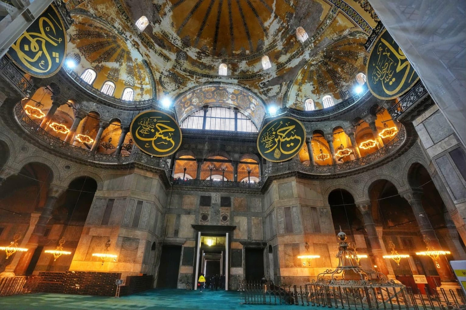 Kültür ve Turizm Bakanı Mehmet Nuri Ersoy ibadete açılışının 6'ıncı yılında Ayasofya mesajı yayımladı