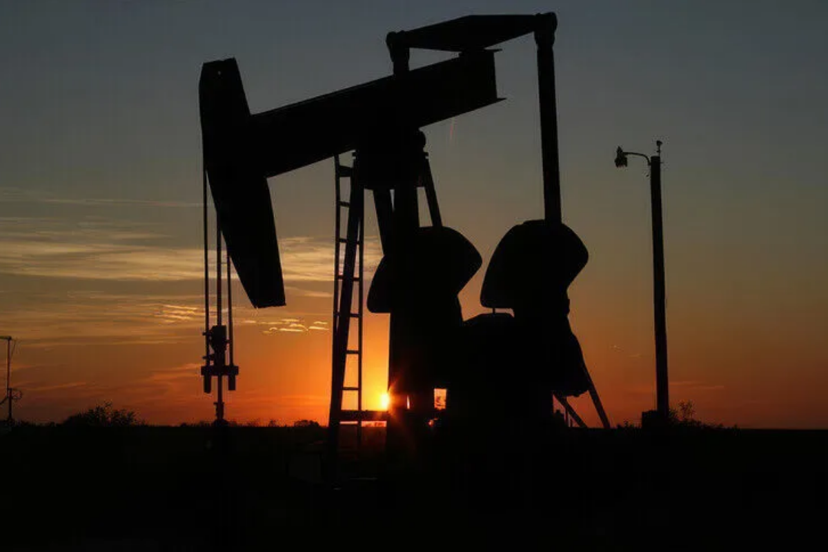 Petrol fiyatları, ABD'nin İran'a yönelik saldırıları ve İran'ın misillemeleriyle yaklaşık yüzde 5 arttı