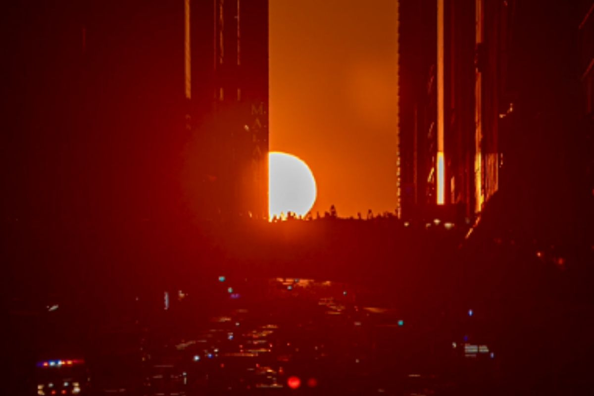 New York'ta yılın son 'Manhattanhenge'si
