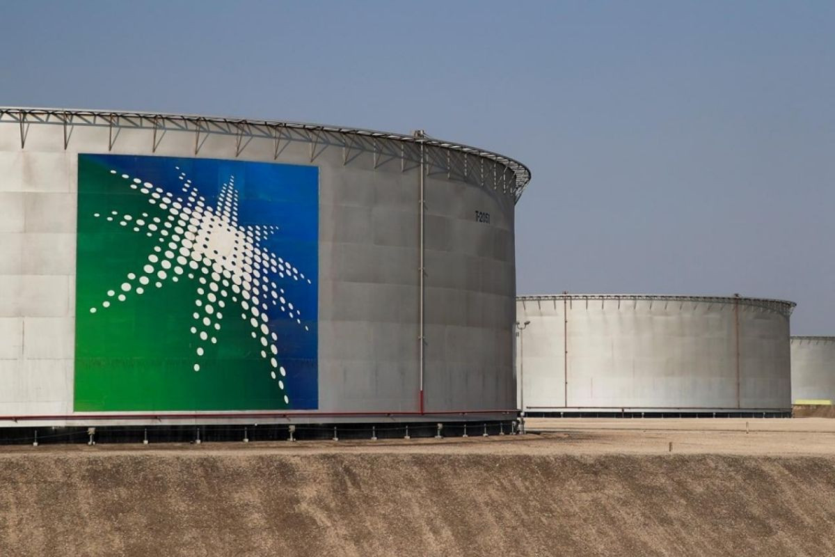 Husiler, Suudi Arabistan'daki petrol nakil noktalarını vurdu