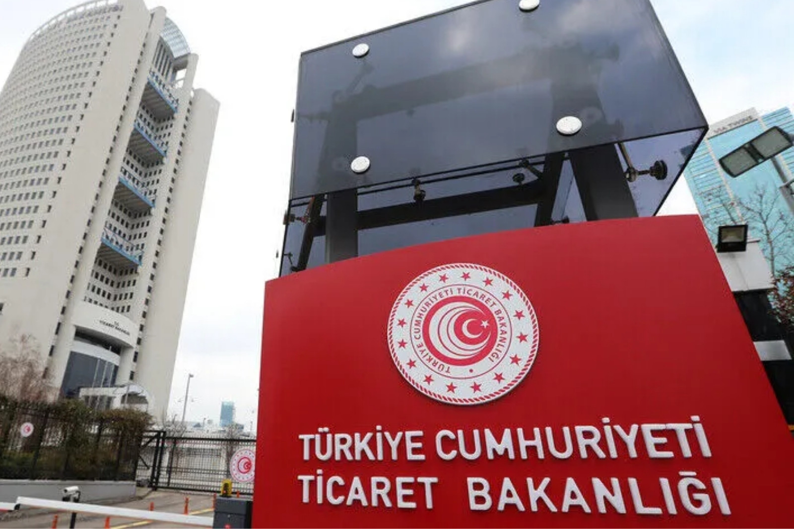 Türkiye ile Bulgaristan arasındaki Dereköy-Malko Tırnovo Sınır Kapısı’nda kargo araçlarına izin çıktı