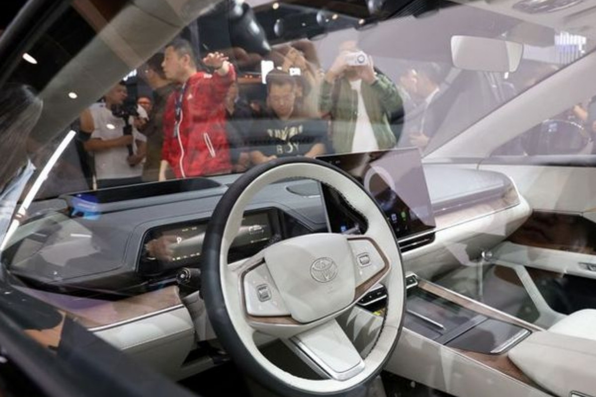 Toyota, güvenlik riskleri nedeniyle Çin'de üretilen 24 bin elektrikli aracın yazılımındaki hataları düzeltecek