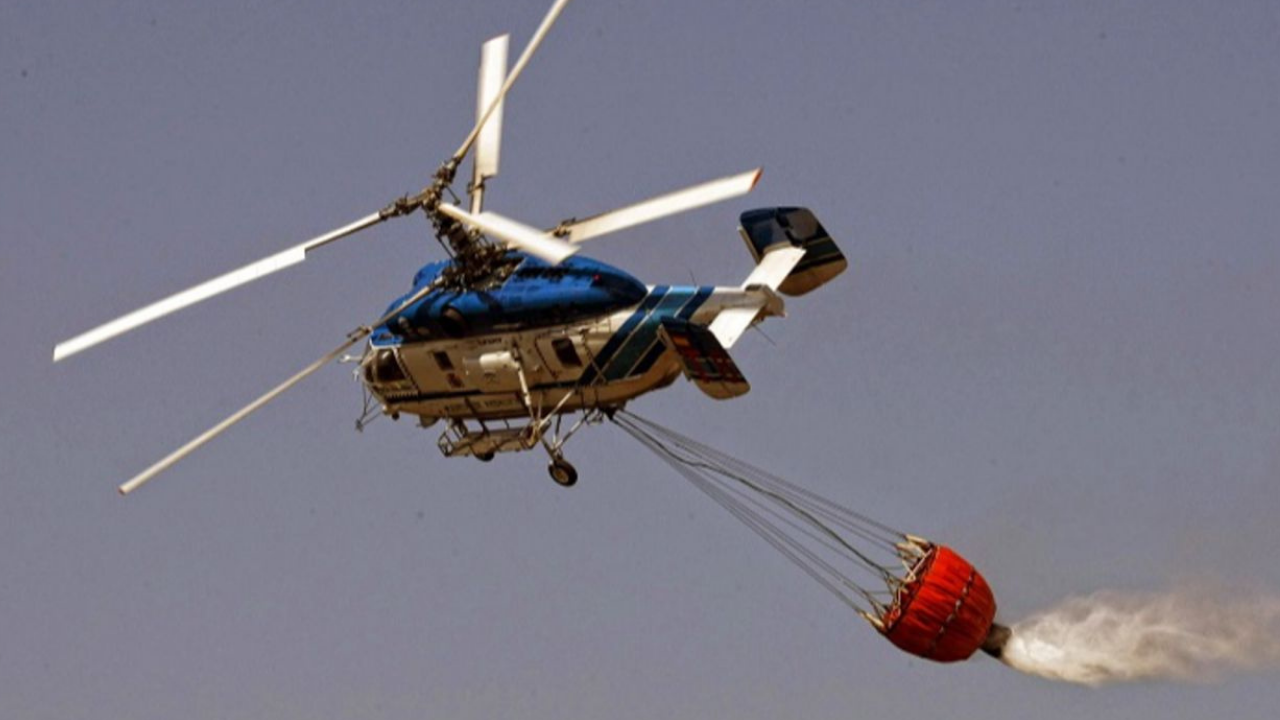 Yunanistan'da iki yangın söndürme helikopteri havada çarpıştı