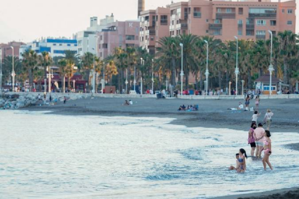 Malaga plajlarına E coli bakterisi kırmızı bayrak