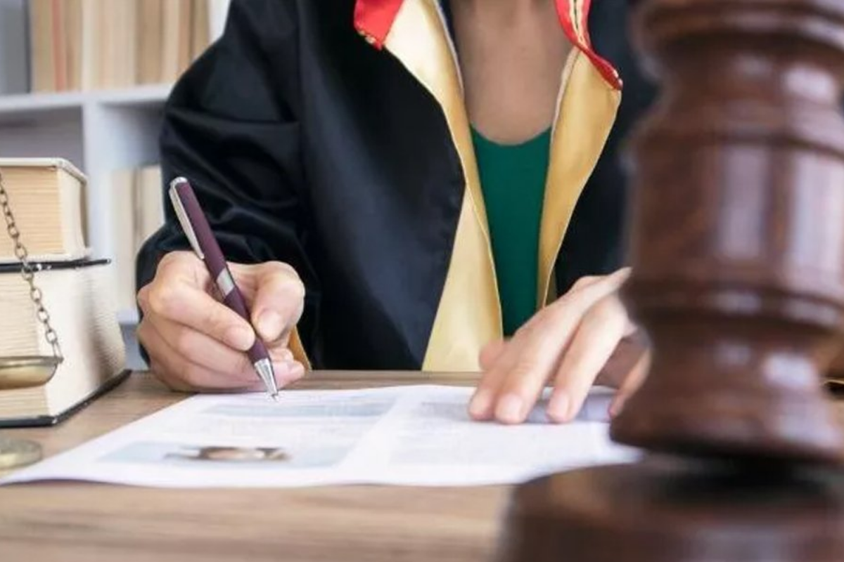 PD, Türkiye Barolar Birliği’nin avukatlık ruhsatlarını iptal ettiği 11 ismi araştırdı