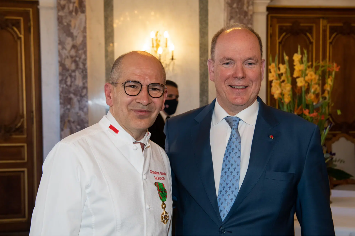 Monako Prensi Albert II'den emekli olan saray şefine yeni görev
