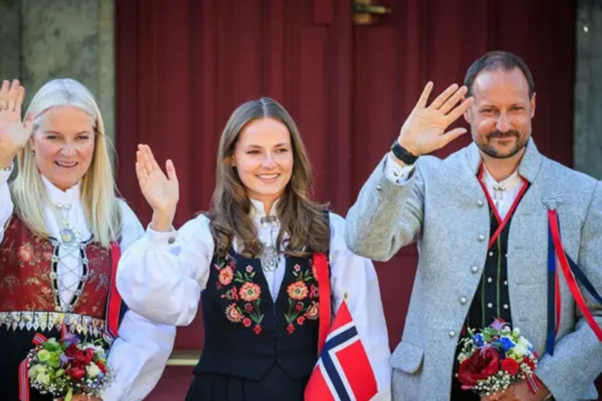 Norveç Kraliyet ailesi 1 ay süreyle tüm programları iptal etti