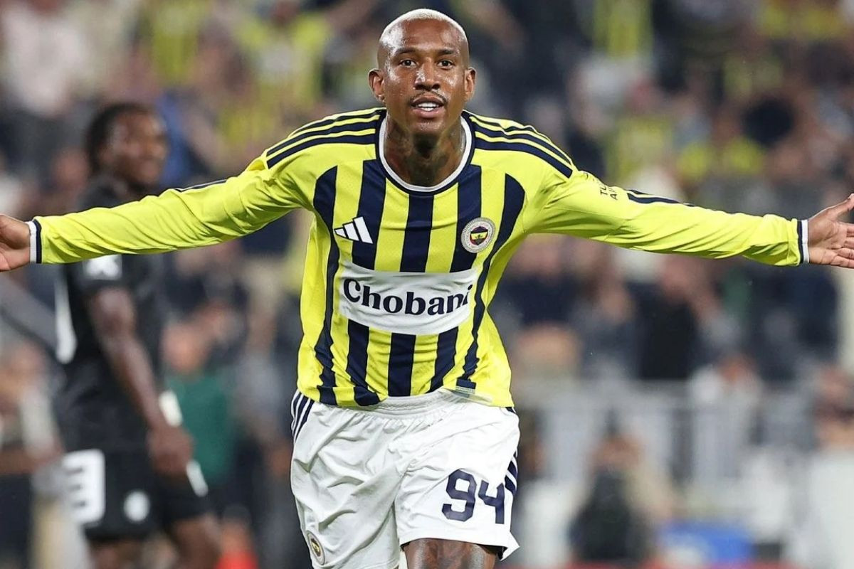 Fenerbahçe'de Talisca ile yollar ayrıldı