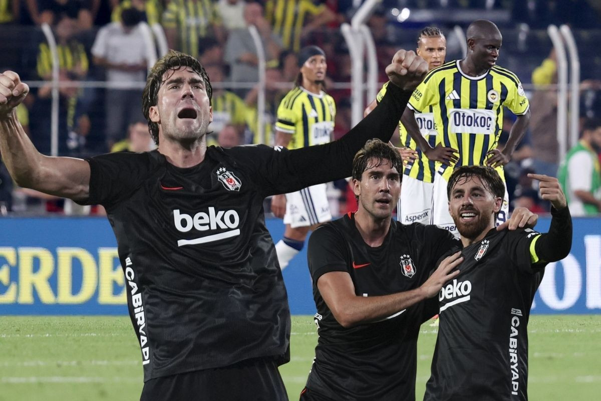 Beşiktaş, Süper Lig'de sezonun ilk derbisinde karşılaştığı Fenerbahçe'yi mağlup etti