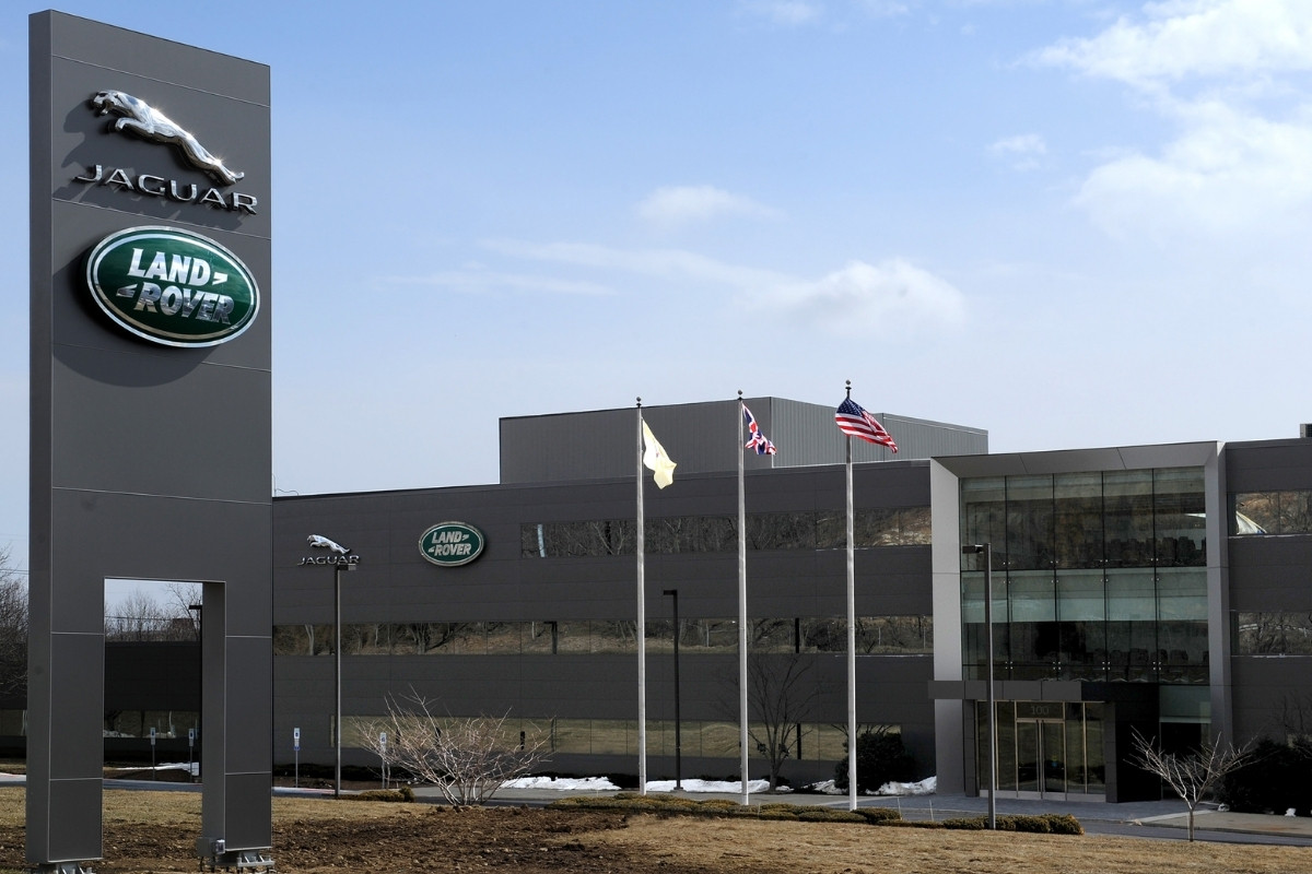 Lüks otomobil devi Jaguar Land Rover, 4 bin çalışanıyla yolları ayıracak