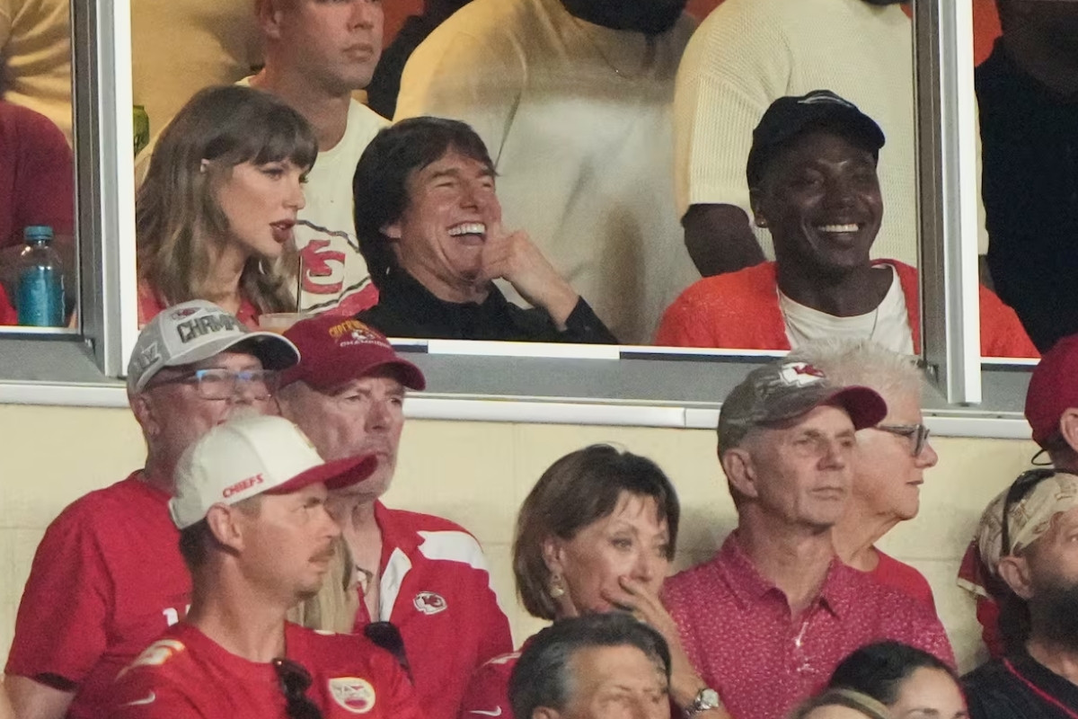 Taylor Swift ve Tom Cruise'dan Travis Kelce’ye destek