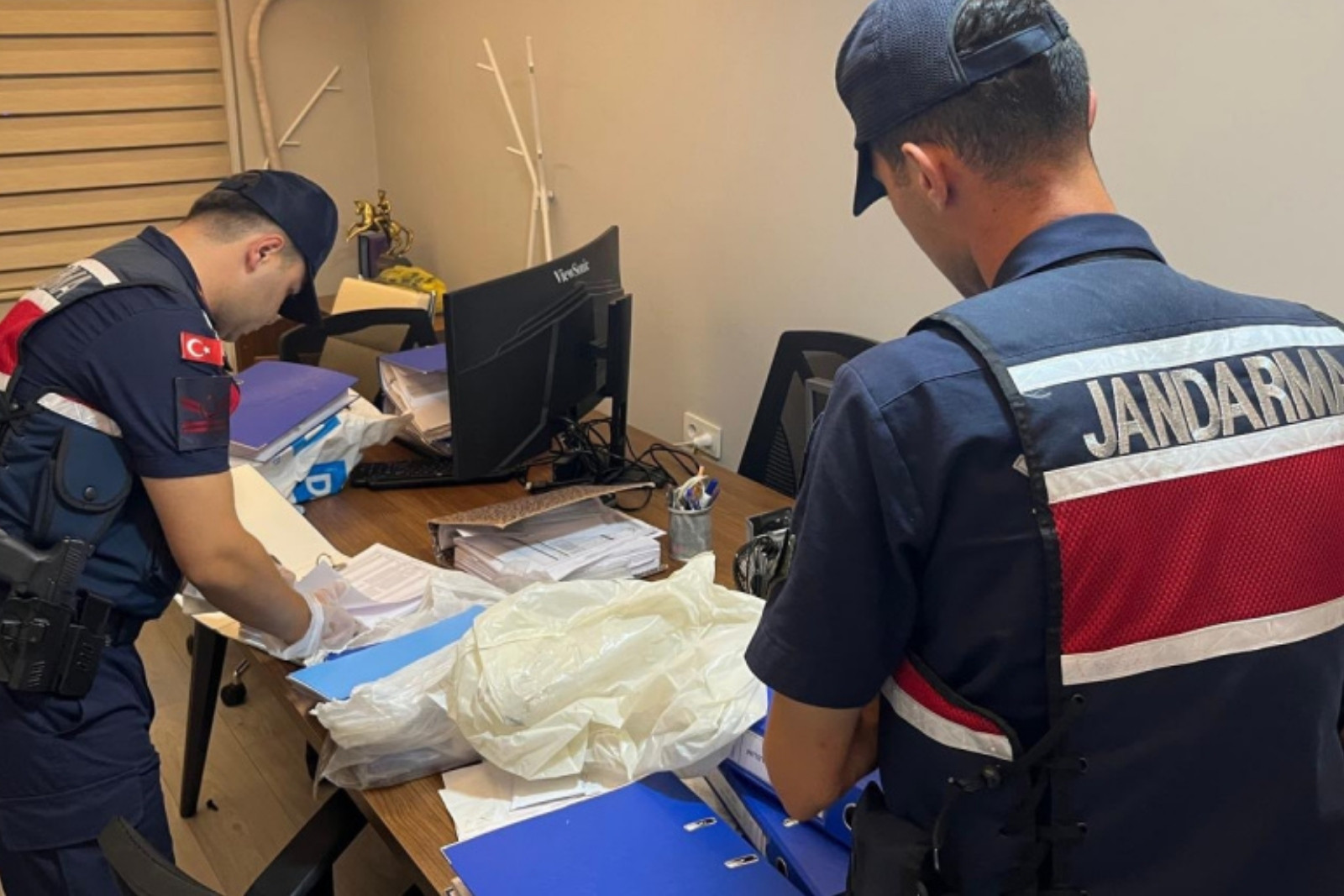 Yazılım şirketi Aydo Yazılım'a MİT operasyonu, 5 kişi gözaltına alındı