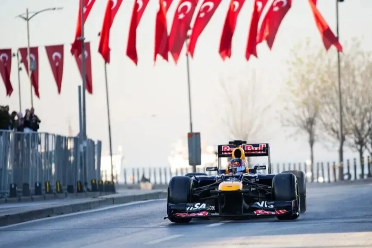 Formula 1 2027 takvimi açıklandı; 1-3 Ekim İstanbul'da düzenlenecek