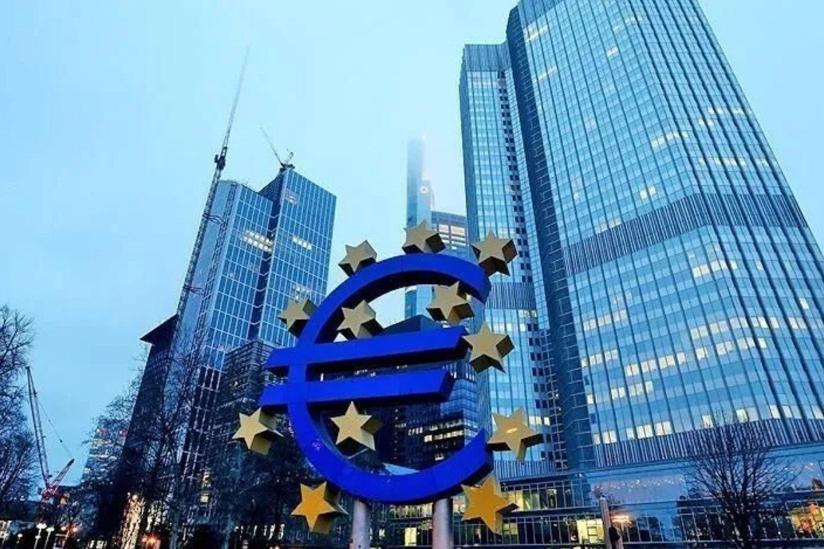 Euro Bölgesi'nde yıllık enflasyon yüzde 3,2'ye yükseldi