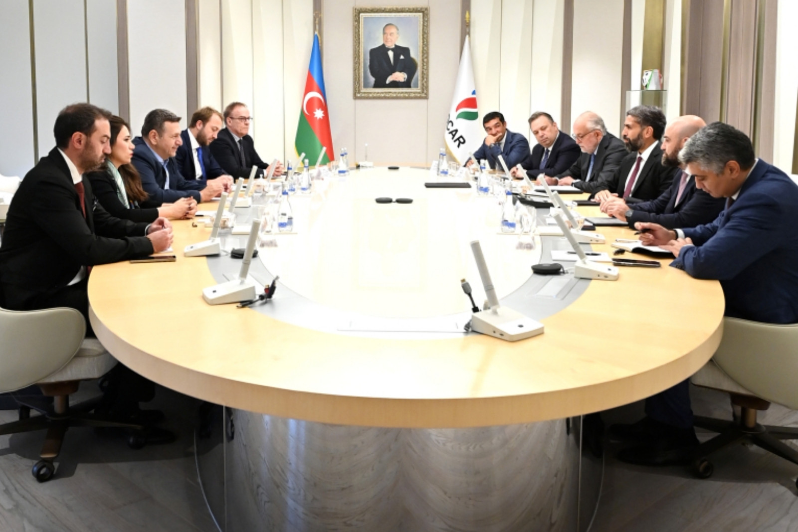 SOCAR Başkanı Rovşan Necef ile Karpowership Yönetim Kurulu Başkanı Orhan Remzi Karadeniz Bakü'de buluştu, ortak projeleri masaya yatırdı