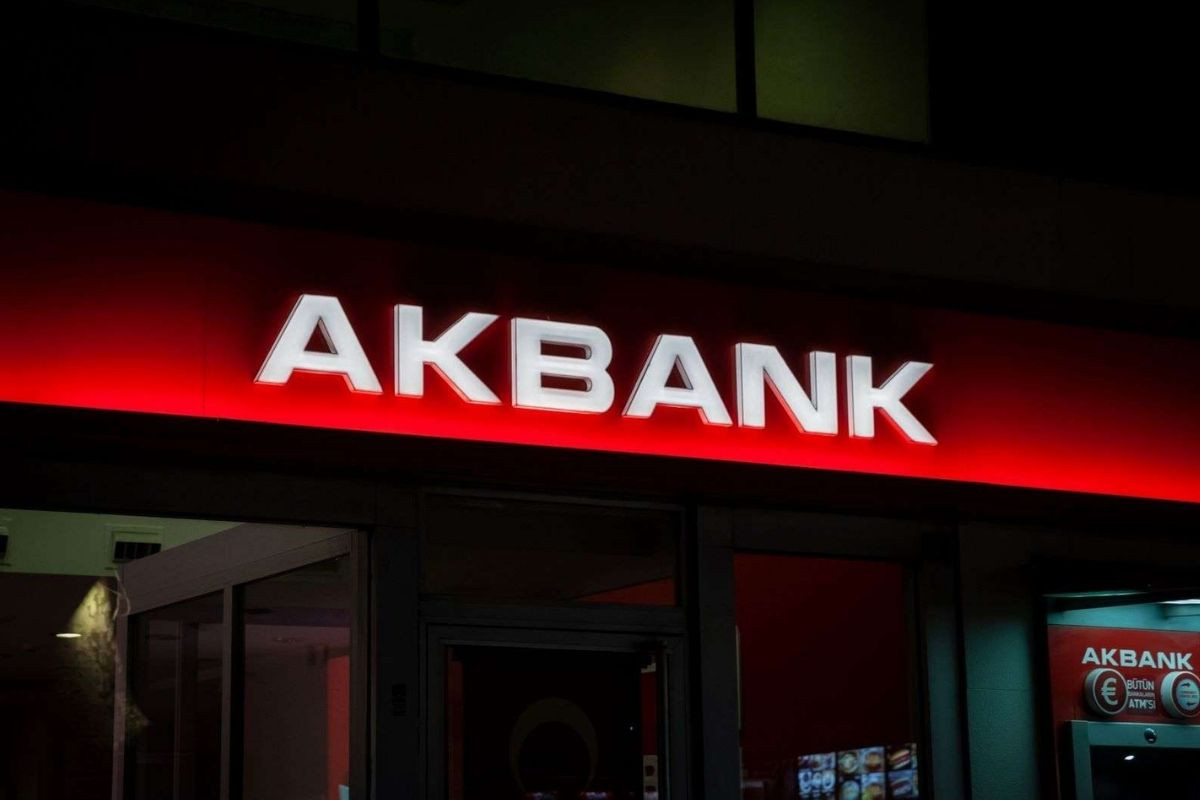 Akbank'a 1,71 milyar lira rekabet cezası
