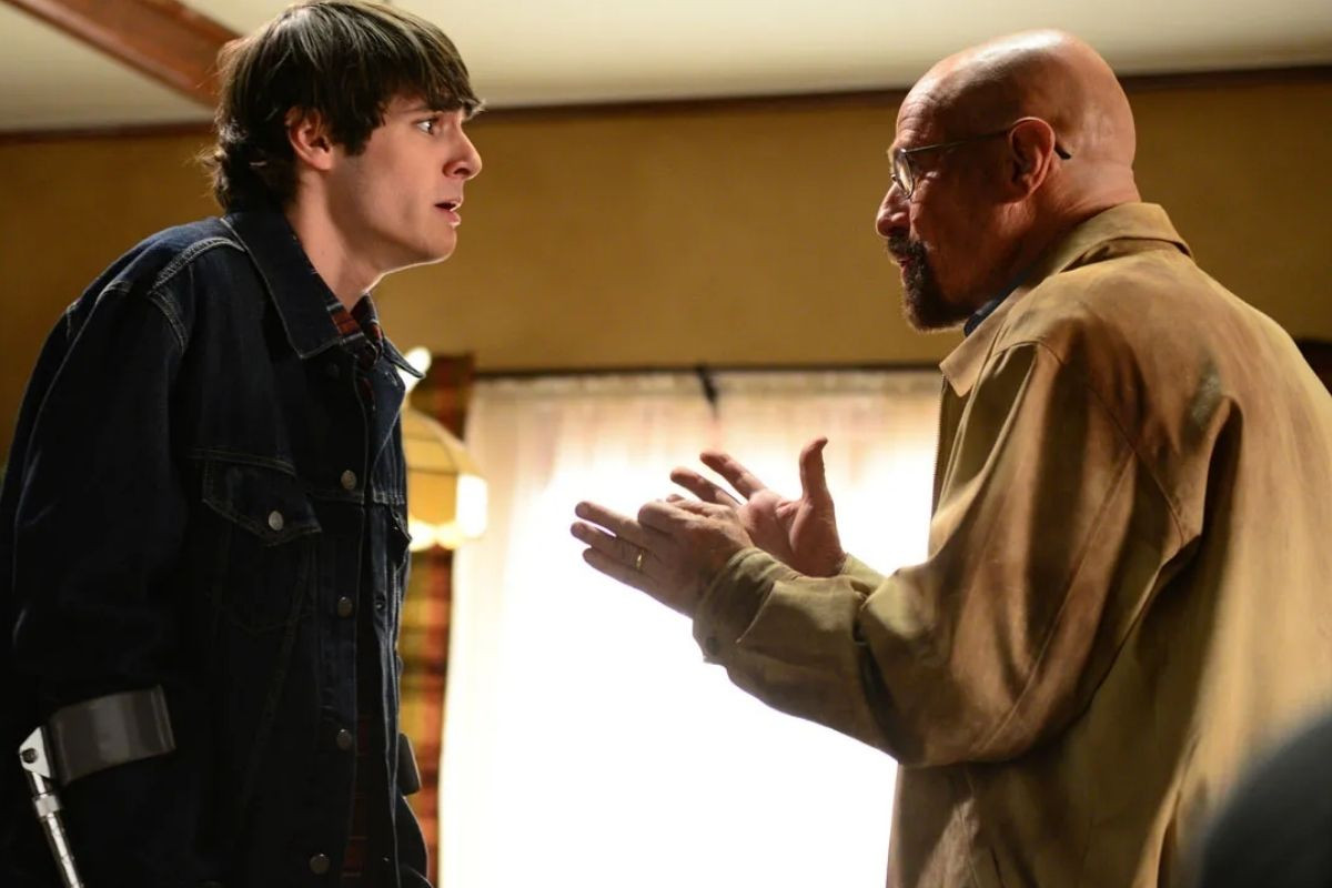 Breaking Bad dizisinde Walter White Jr. karakterini canlandıran yıldız oyuncu RJ Mitte 34 yaşında hayatını kaybetti