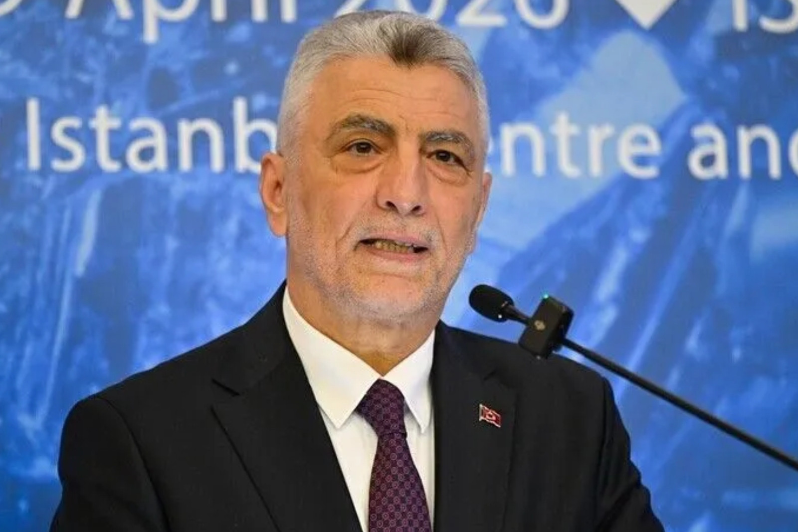 Ticaret Bakanı Ömer Bolat, 2026'nın tekstil ve giyimde toparlanma yılı olduğunu söyledi