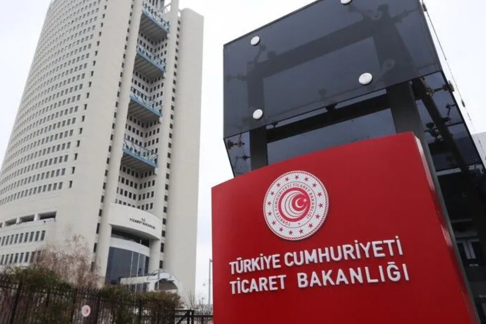 Sosyal medya ilanlarına balyoz, sosyal medyadaki emlakçılar ve galericilere ceza yağdı