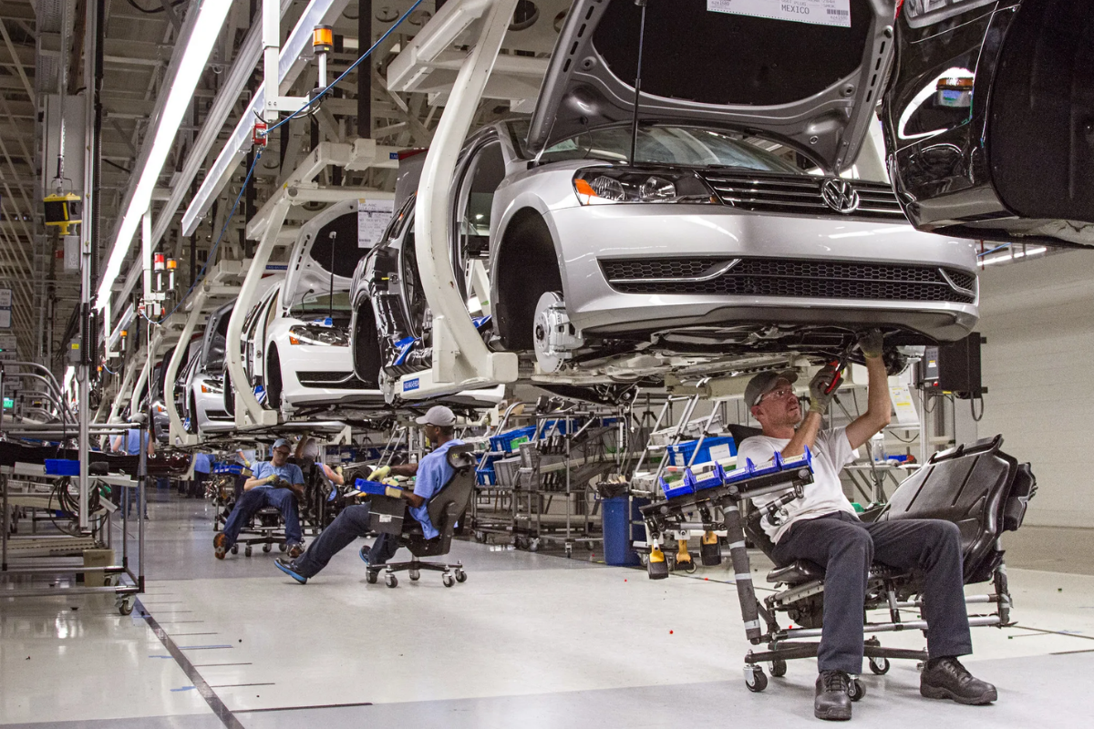 Volkswagen'den 660 bin çalışanına '2030'a kadar sıfır zam' planı