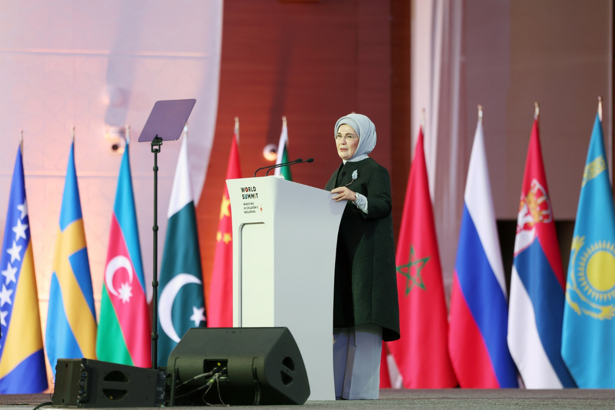 Emine Erdoğan'dan Semerkant'taki zirvede 'tüm çocuklar için adil ve eşit imkanlar sağlama' çağrısı