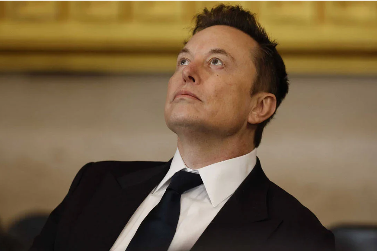 Elon Musk, gelecekte yapay zekanın kendi kendini kontrol edeceğini söyledi
