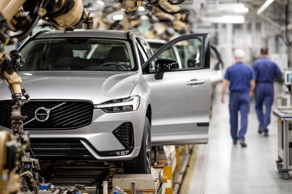 Volvo, Çin'deki satışlarının yarı yarıya düşmesi üzerine 2500 kişiyi işten çıkarma kararı aldı