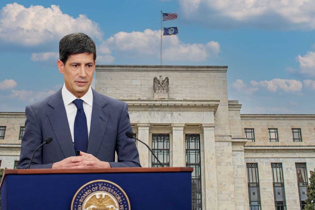 Kevin Warsh yönetimindeki Fed, eylül ayındaki faiz artışının ardından ekim toplantısında faizi sabit tuttu