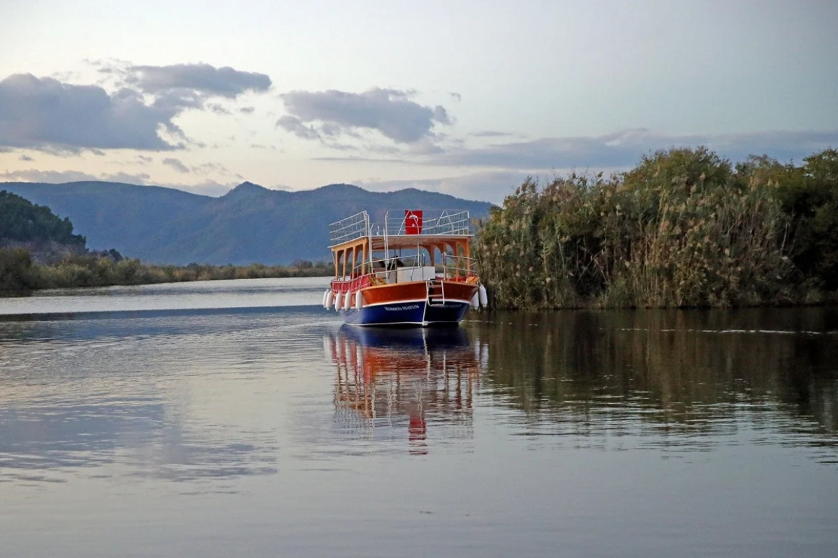 Dalyan'da sessiz seyir dönemi, ilk elektrikli tekne 'Tomris Hatun' testleri geçti